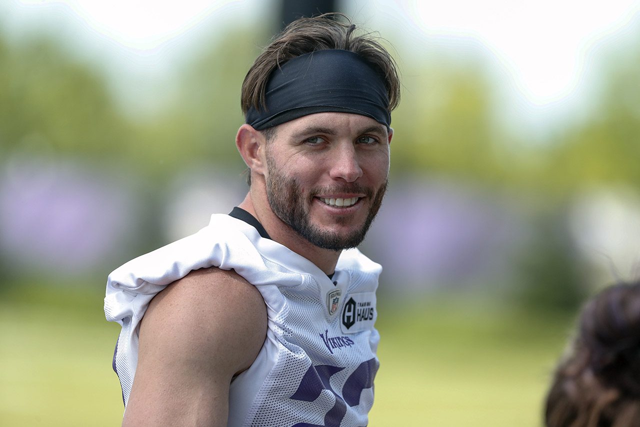 Vikings 'old guy' Harrison Smith feeling spry in season 11