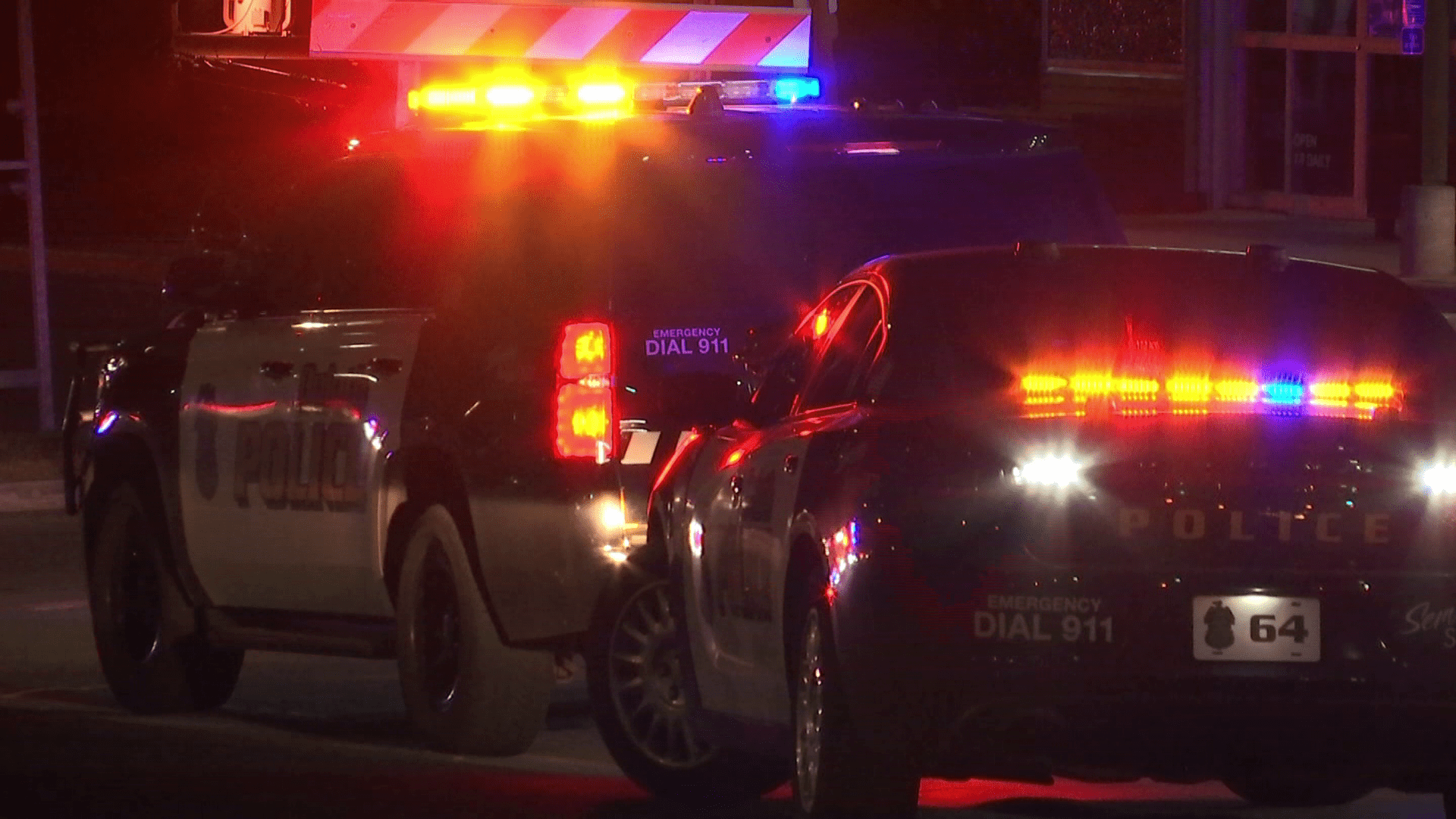 A picture of two Duluth Police cars