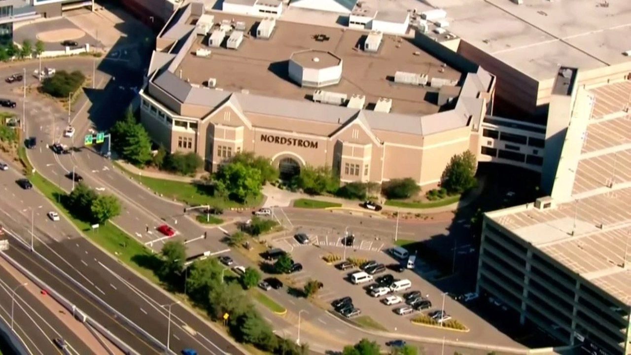 Image from above the Mall of America, from KSTP Chopper 5