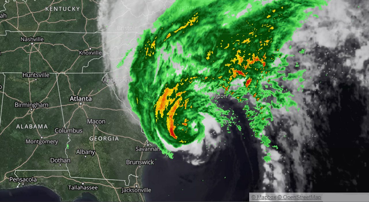 Radar and satellite of Hurricane Ian off Carolina coast