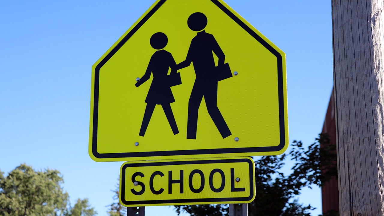picture of school crossing sign