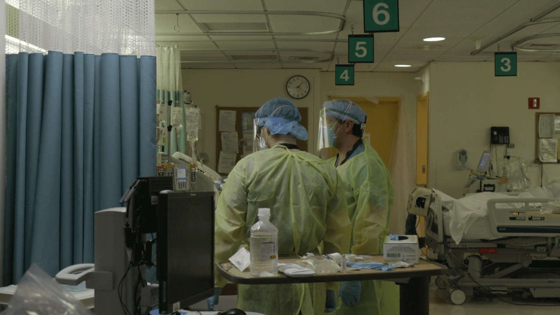 A picture of nurses in the hospital.