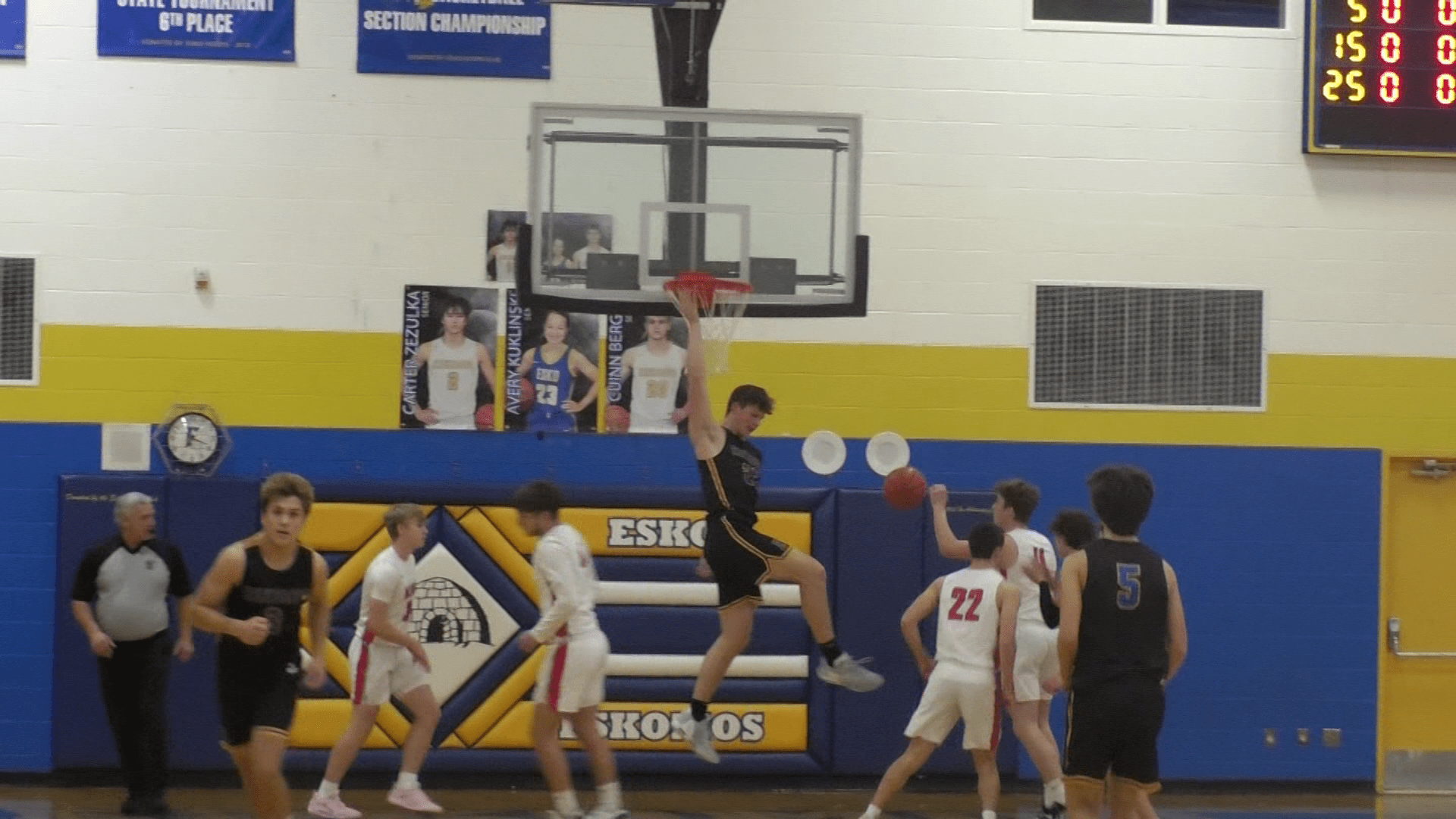 Braedyn Male with a dunk.