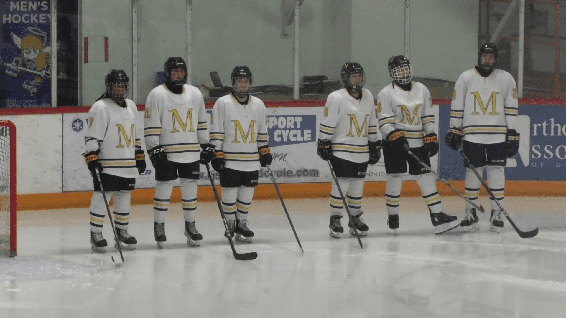 Duluth Marshall Girls Hockey