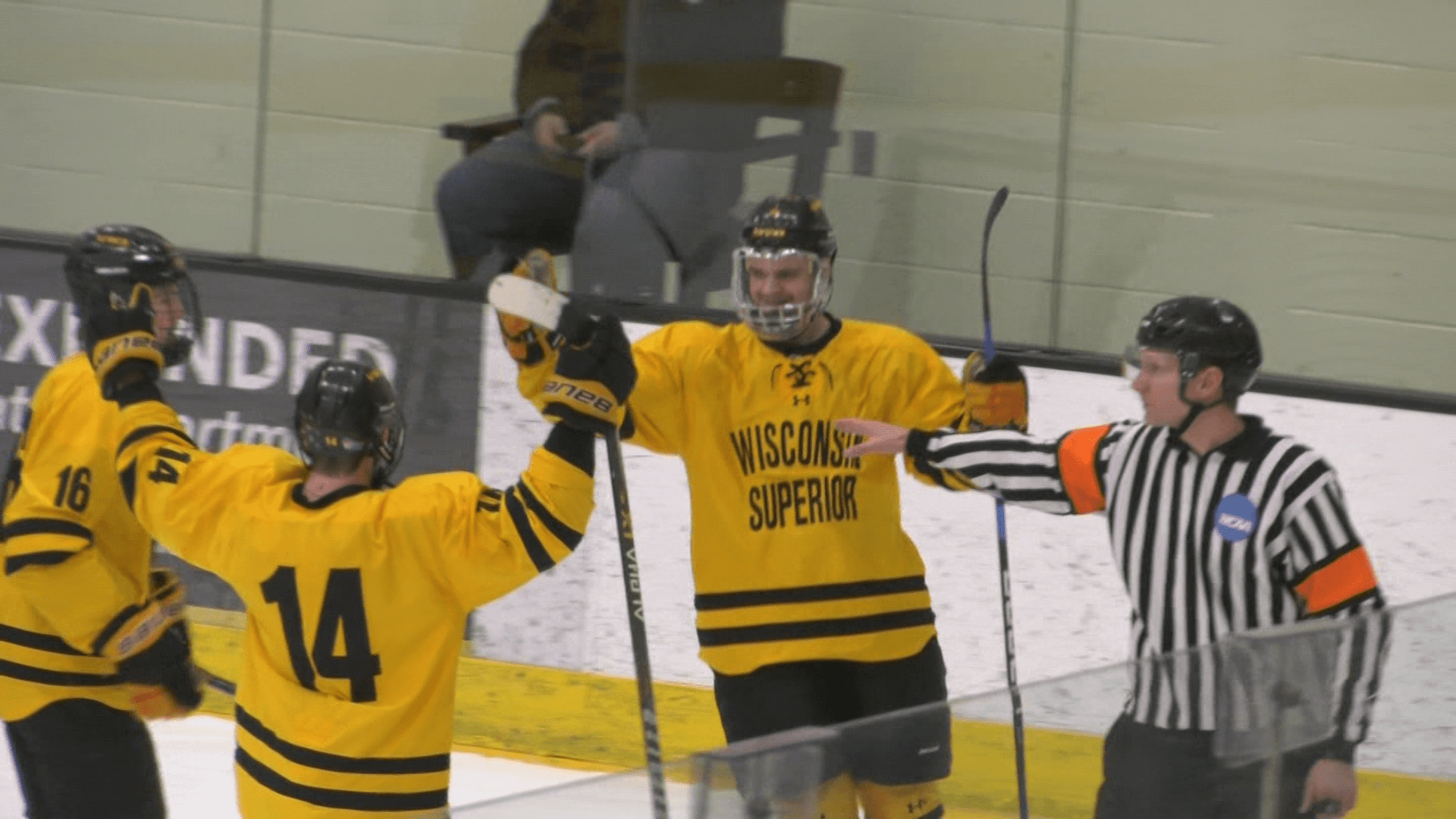 UWS men's hockey vs Northland College