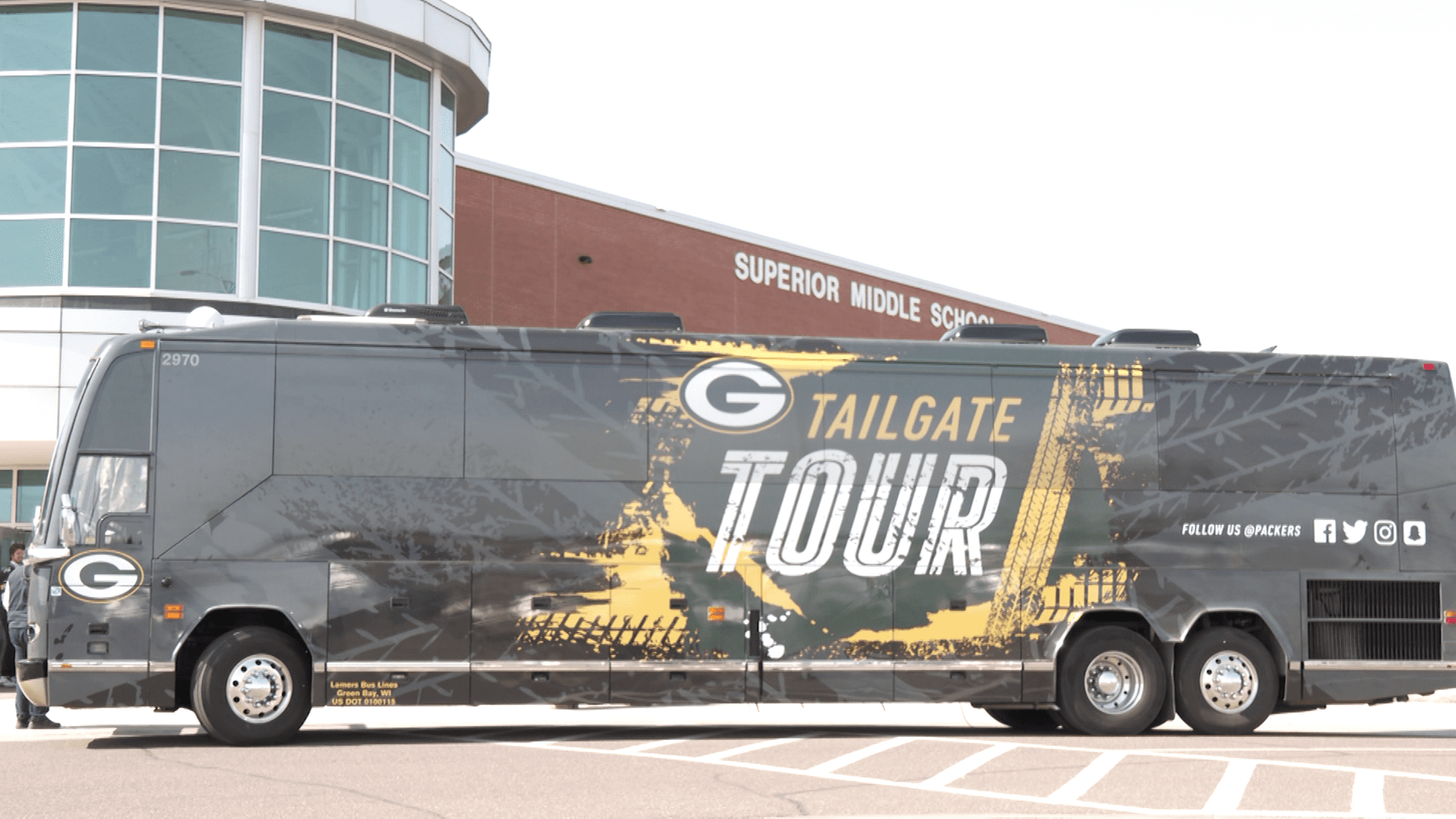 Green Bay Packers Tailgate Tour Bus