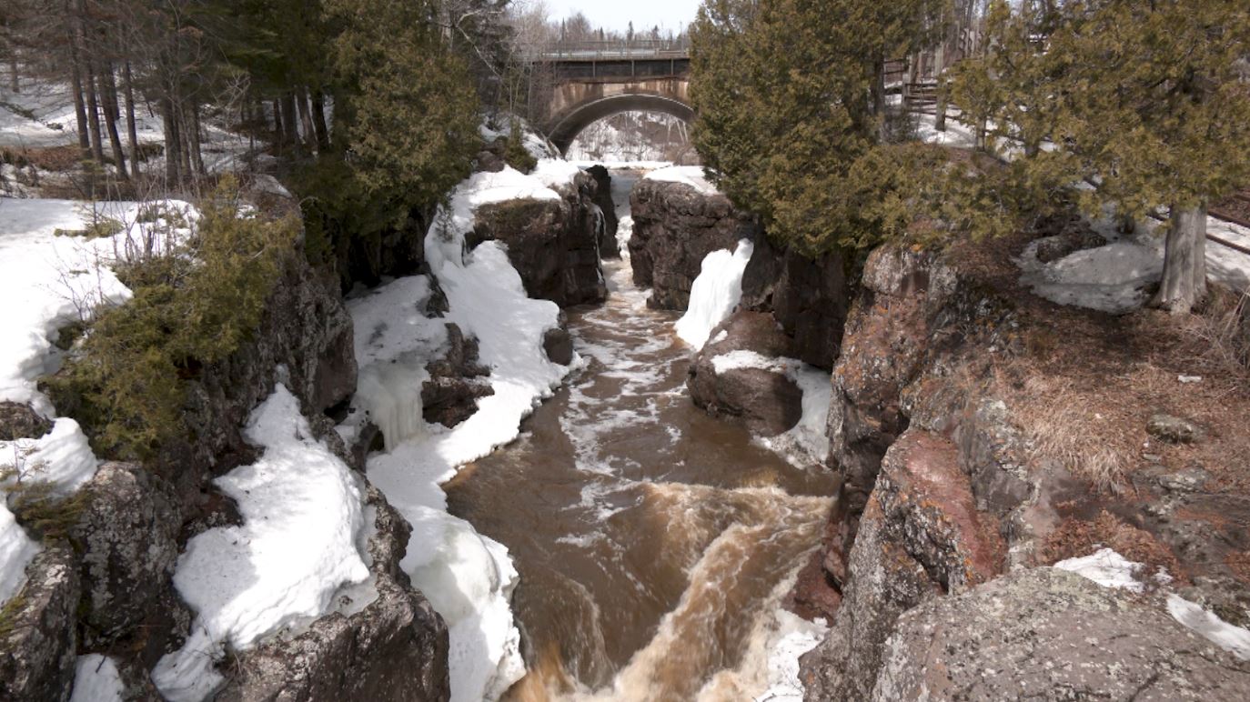 The Temperance River is fast-moving with snowmelt.