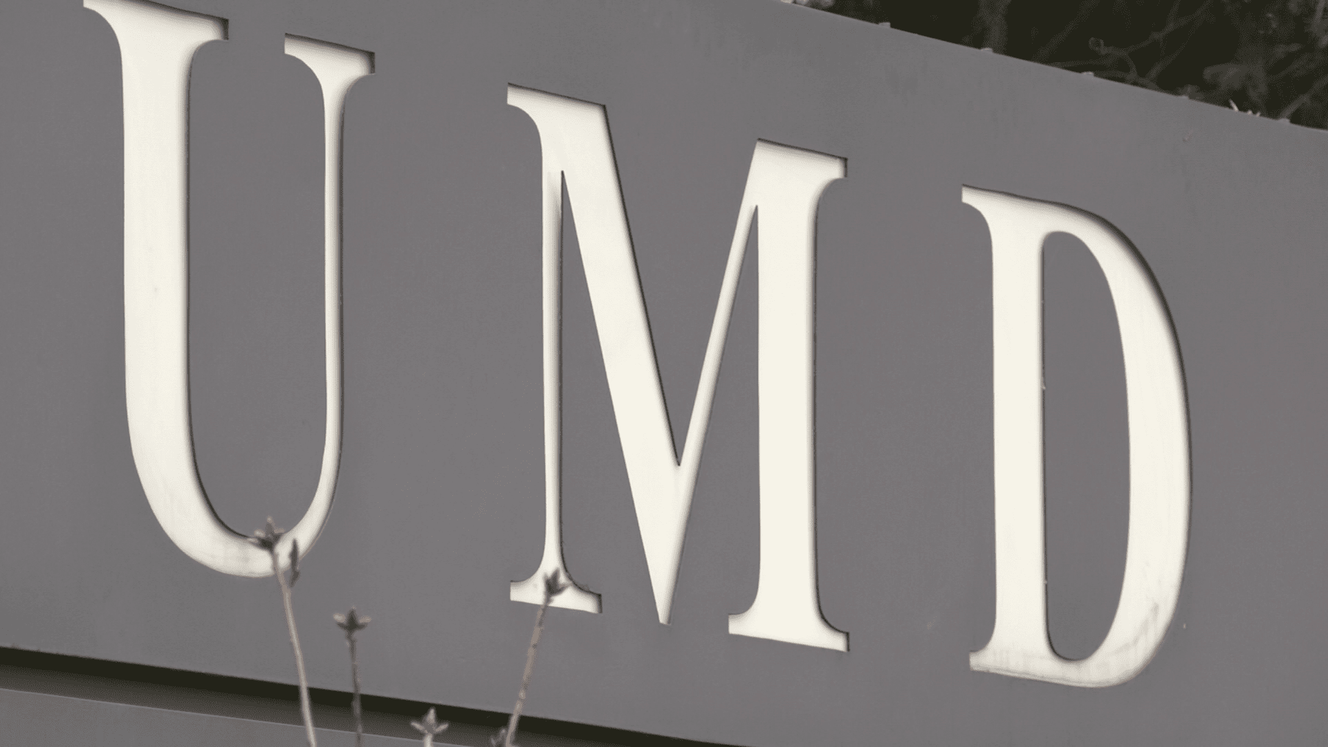 UMD sign.