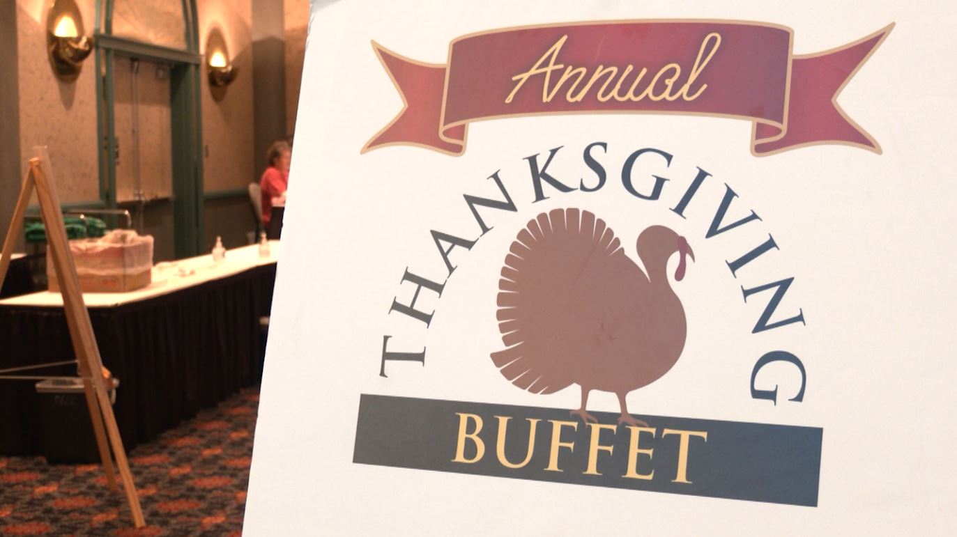 A sign for the annual Thanksgiving buffet
