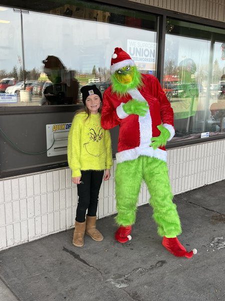 OLIP- Stacie Loe - meeting the Grinch